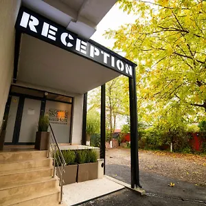  Aparthotel Bucharest Airport Accomodation
